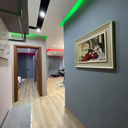 Gold Apartment *